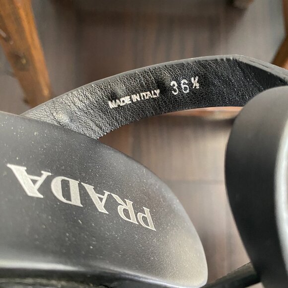 Prada Black and Tan Raffia Wedge Sandals Sz 36.5 - Picture 4 of 4